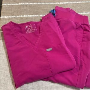 FIGS -Fuschia XXL TOP XL BOTTOM